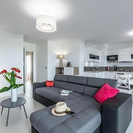 Splendide 2 Chambres, Rooftop, Parking Et Vue Mer A *