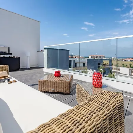 Splendide 2 Chambres, Rooftop, Parking Et Vue Mer A *